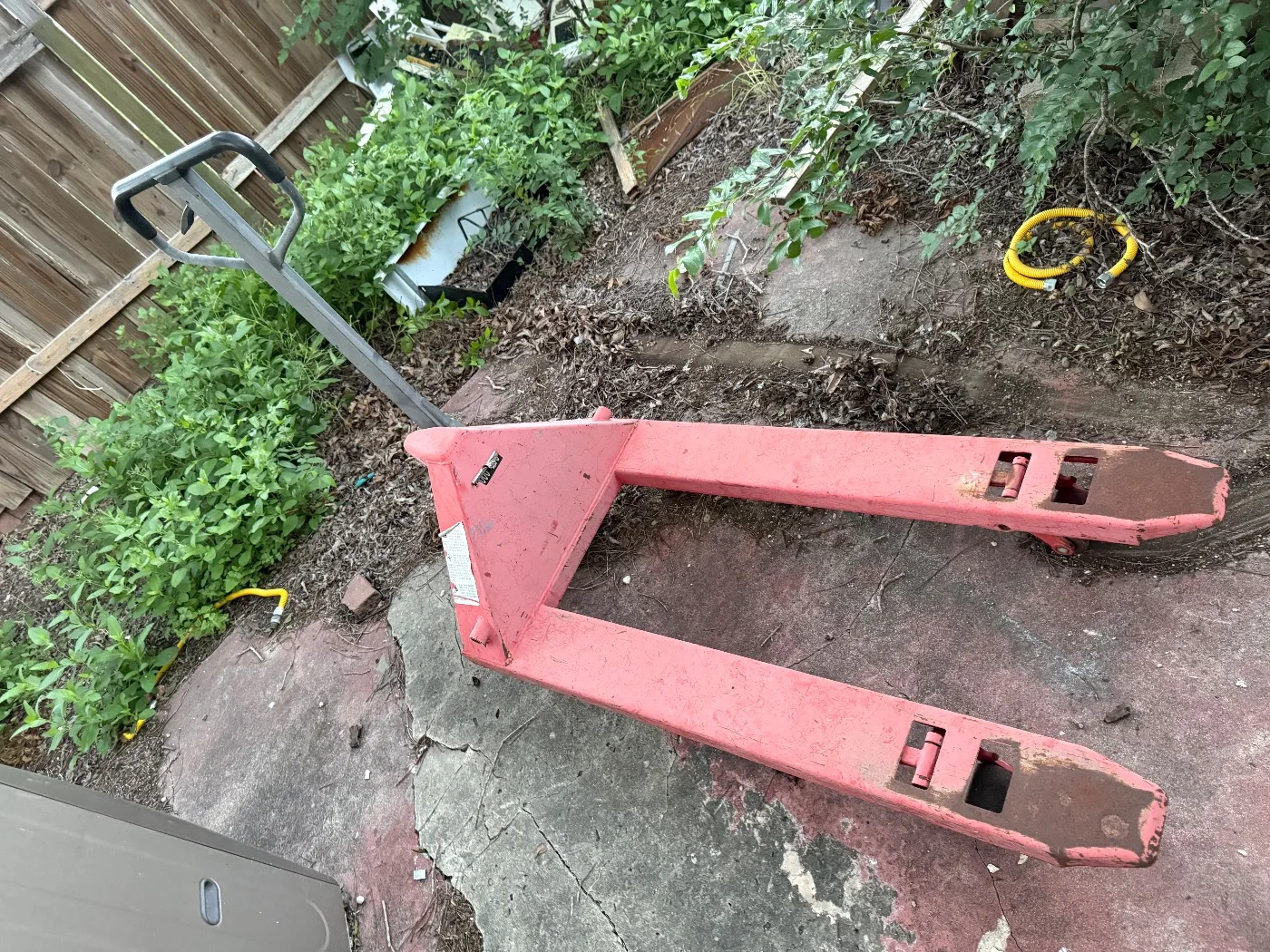 Heavy Duty 6,600 lb Hydraulic Pallet Jack – Works Great